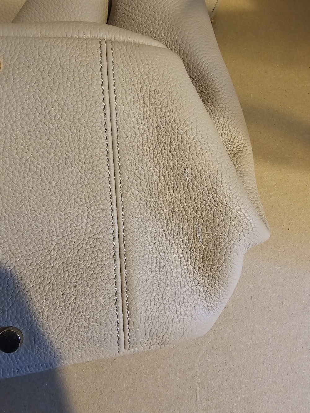 Quince Women's Beige Leather Tote Bag - Picture 8 of 8